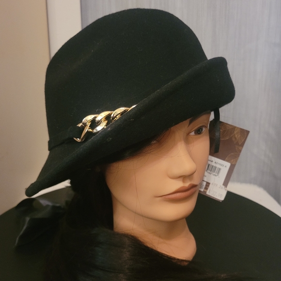 100% wool Adora hat with gold chain accent  ..new - Picture 6 of 7